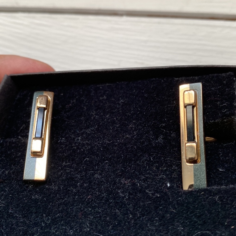 SWAROVSKI CUFFLINKS